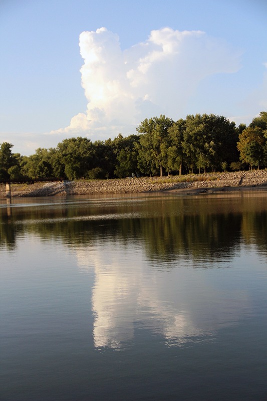 Outdoor activities on Lake Red Rock near Horn's Ferry Hideaway