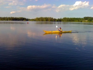 kayaking-lake-red-rock-horns-ferry-hideaway  