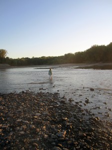 wading-des-moines-river-sunset-horns-ferry-hideaway  